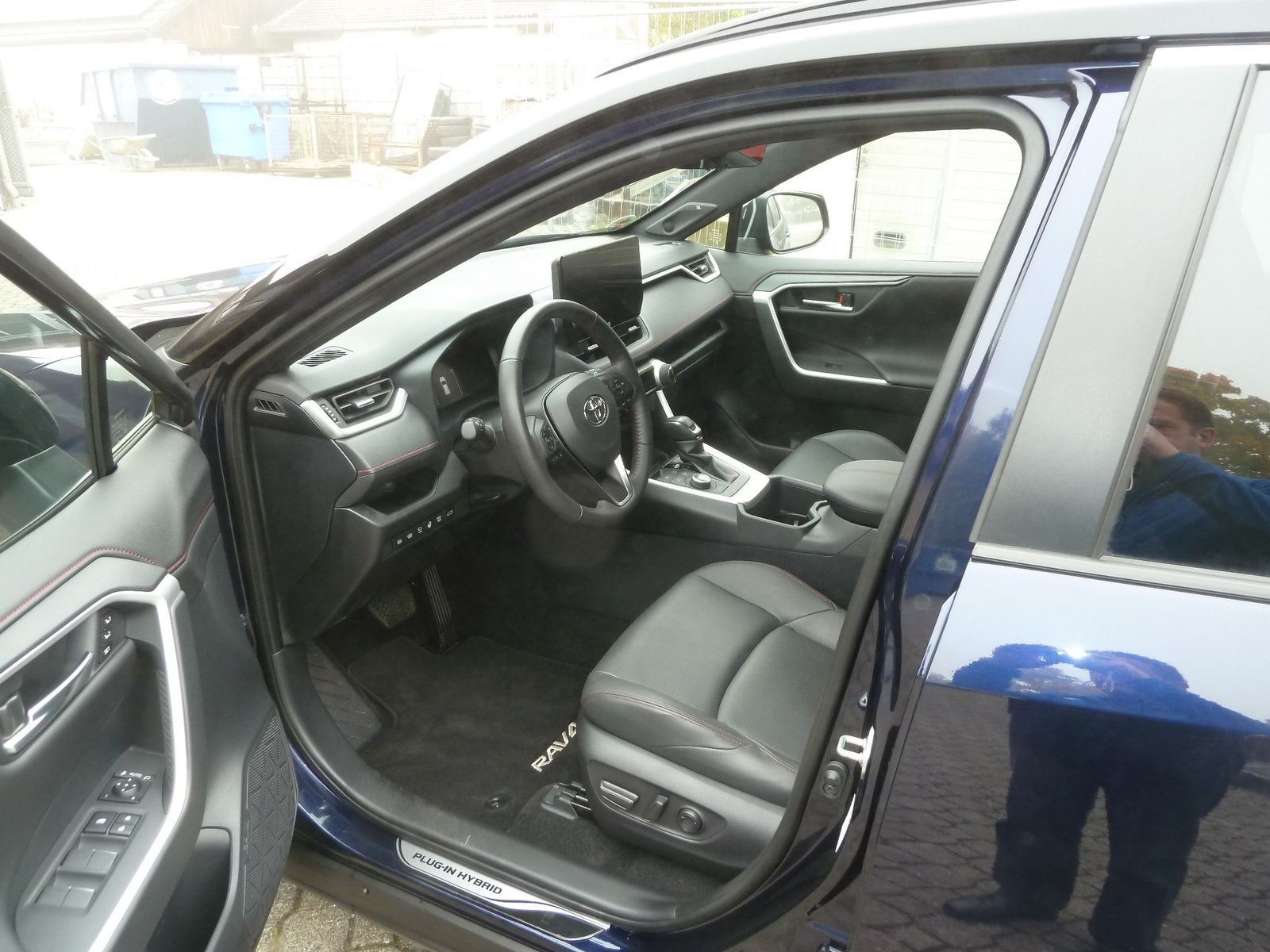 Toyota RAV4 Plug-in Hybrid 4x4 Style *8-fach/AHK*