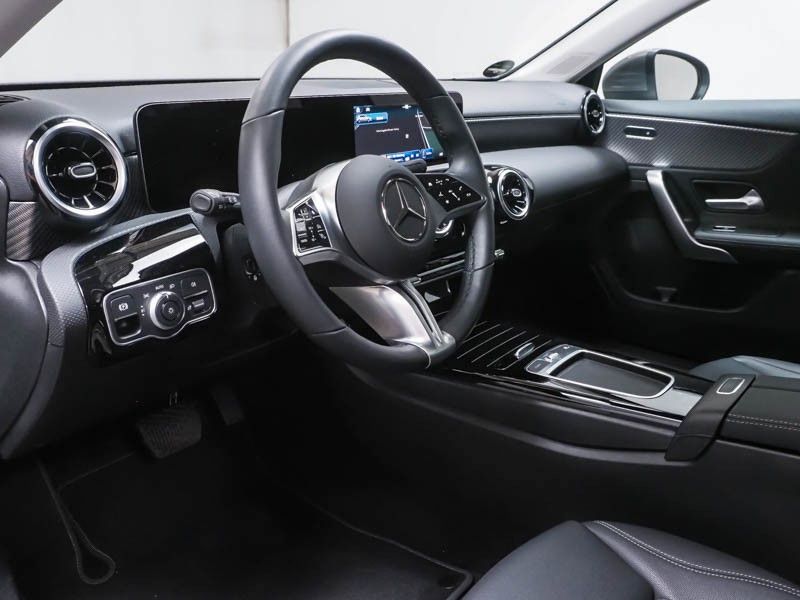 Mercedes-Benz A 180 PROGADV - Samsaru's Car Outlet