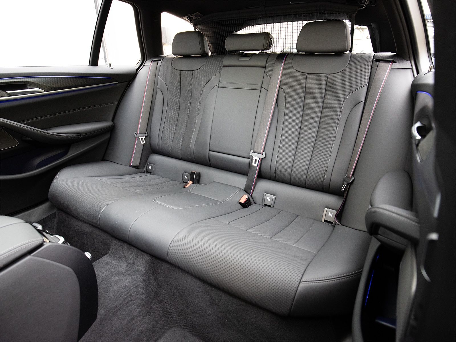 BMW 530d Touring M-Sport 360°StandH.HuD Laser H&K...