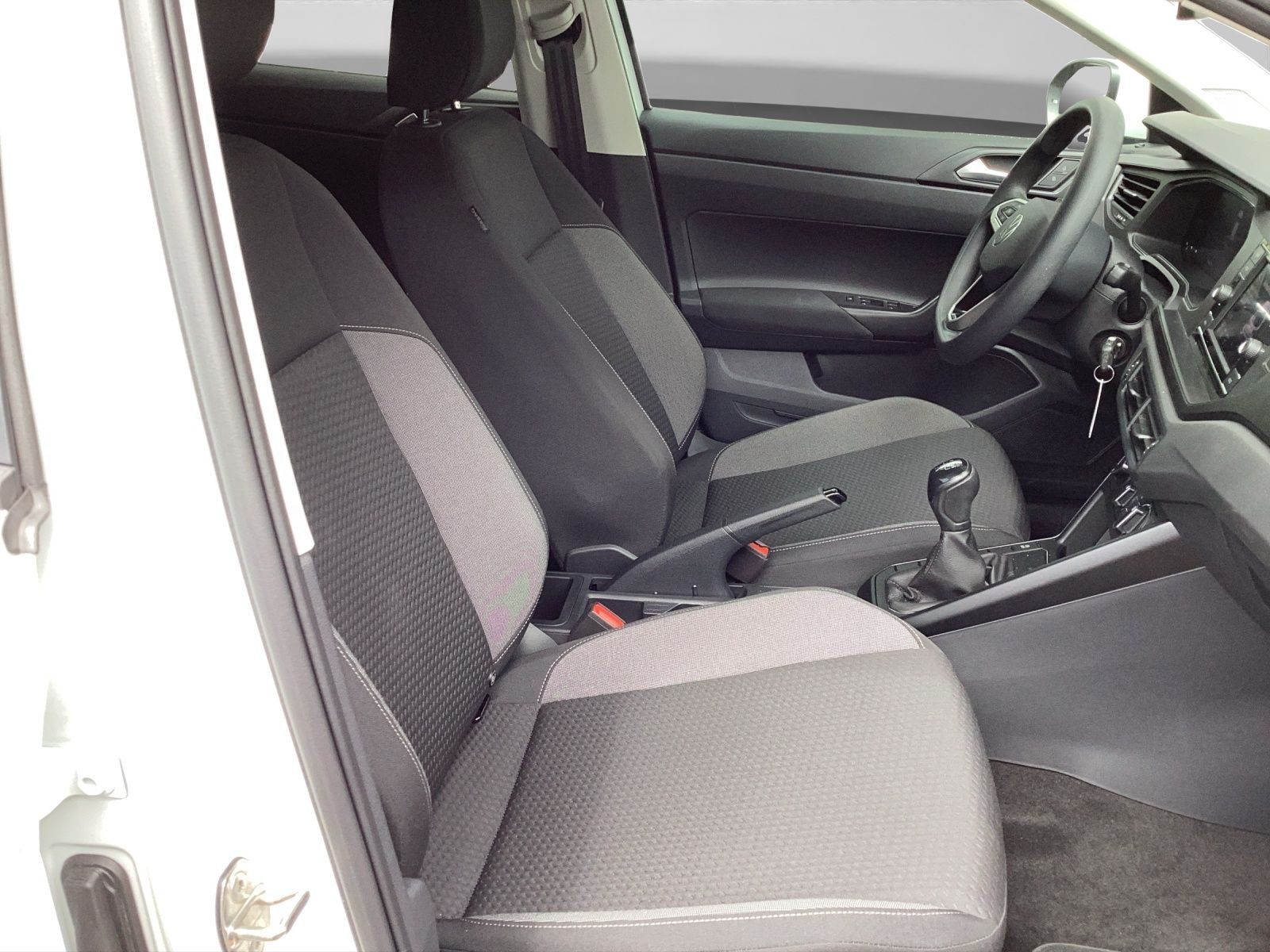 Volkswagen Taigo 1.0 TSI - Samsaru's Car Outlet