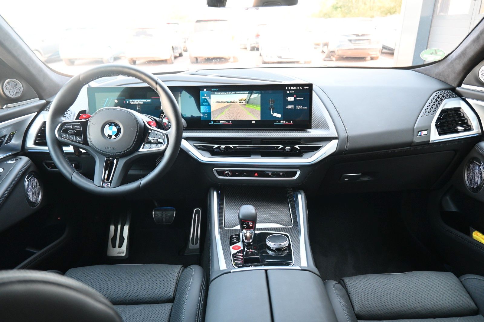 BMW XM*B&W*MASS*LUFT*23"AHK*ACC*NAV*MIETKAUF