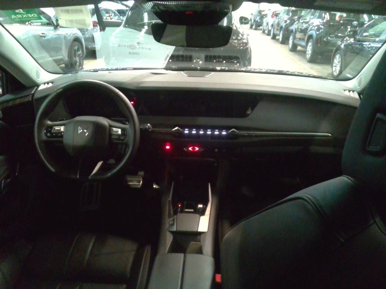 DS Automobiles DS4 OPERA 12 PT 130 EAT8 KAM360*LEDER*PANO*19