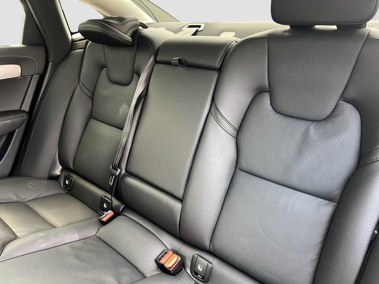 Volvo S90 T8 Ultimate Dark Plug-In Hybrid/Four-C/360K