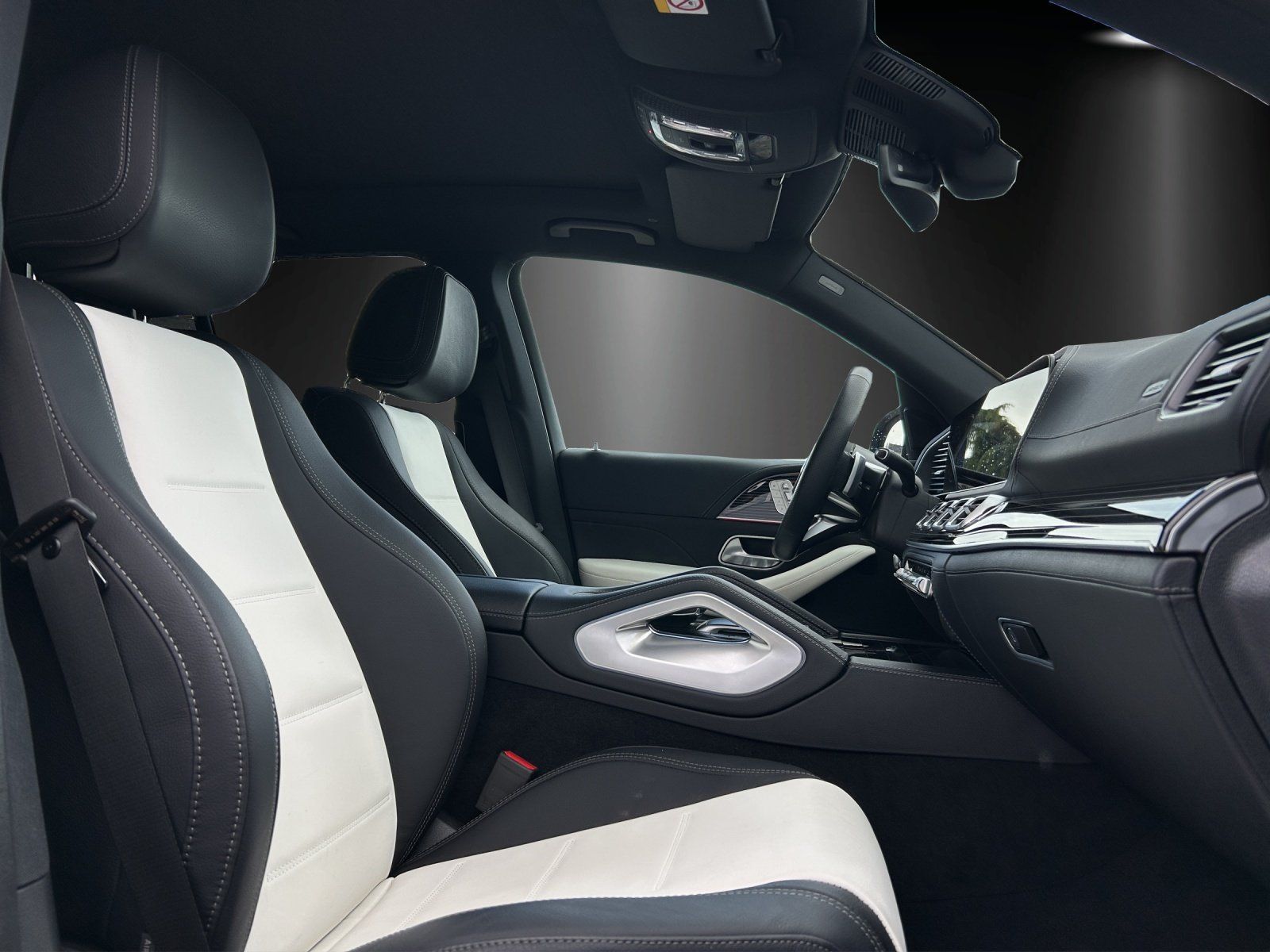 Mercedes-Benz GLE 300 d 4MATIC AMG 360° PANO 22" MULTIBEAM
