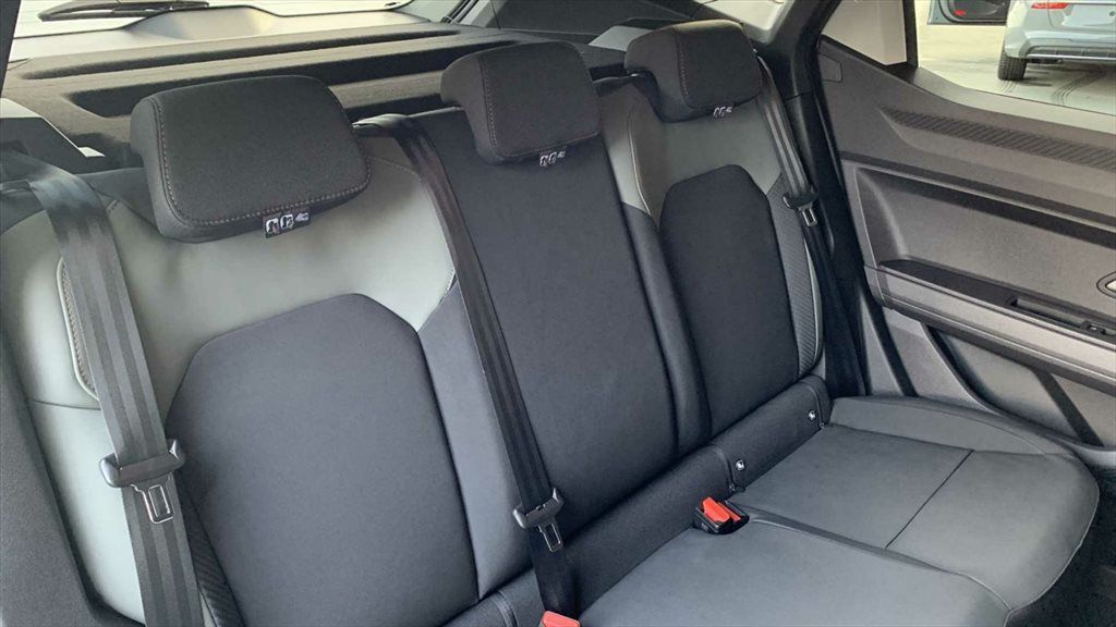 Dacia Duster III 1,6 Hybrid 140 Extreme - Samsaru's Car Outlet