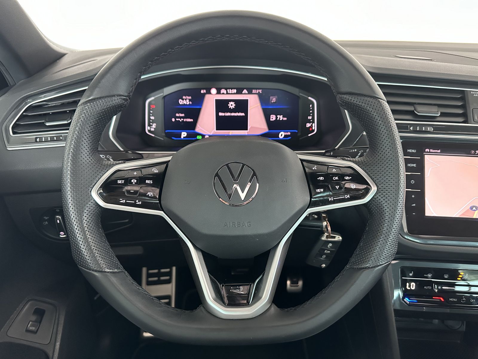 Volkswagen Tiguan R-Line 4M - Samsaru's Car Outlet