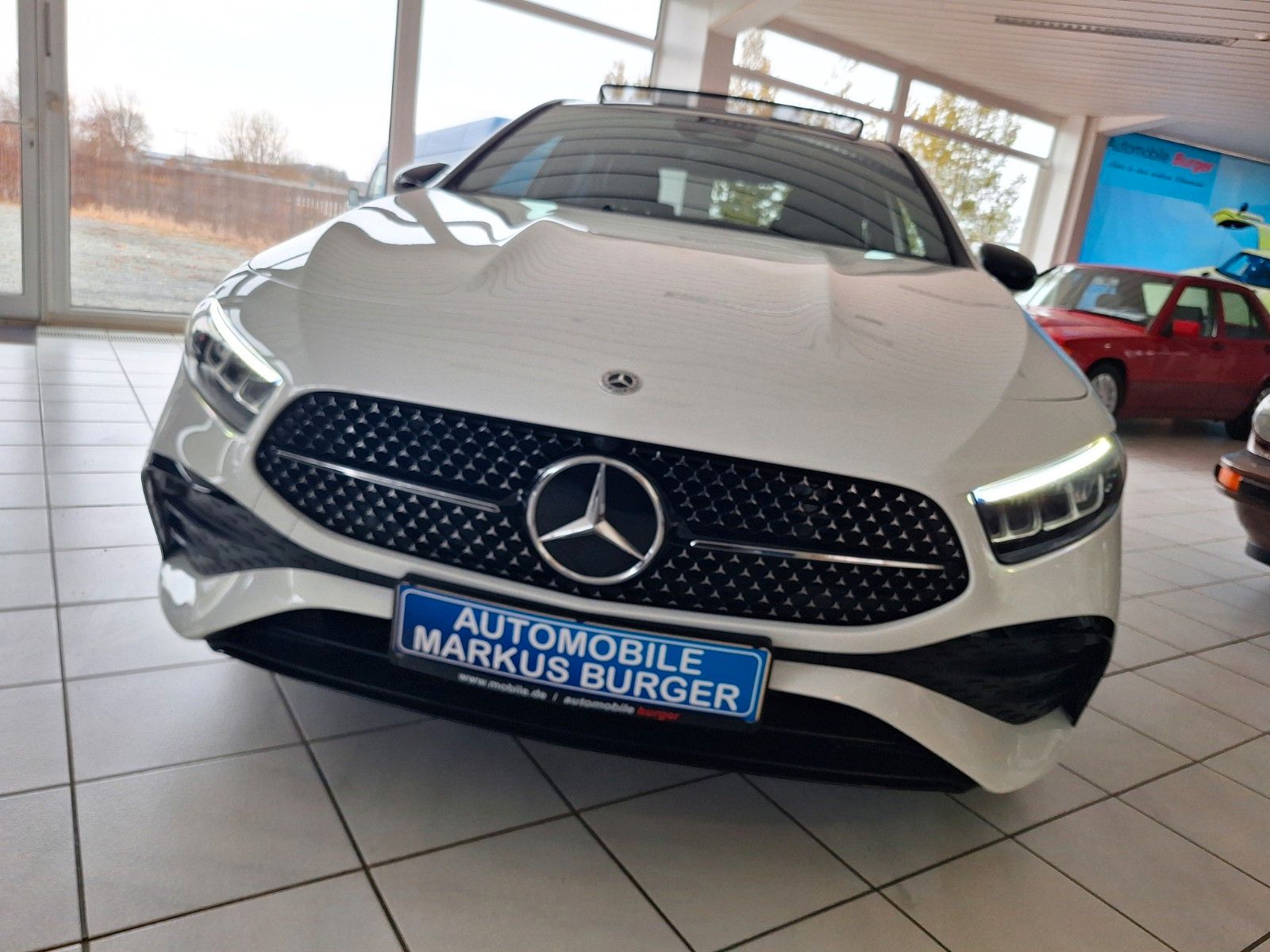 Mercedes-Benz A 180 Limousine AMG Line - Samsaru's Car Outlet