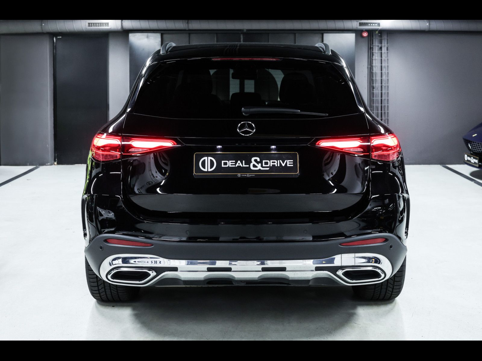 Mercedes-Benz GLC 300  DE AMG 4M°PREMIUM PLUS°BURM°AHK°DISTRO