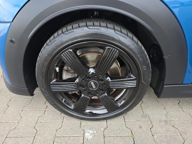 MINI Cooper S - Samsaru's Car Outlet