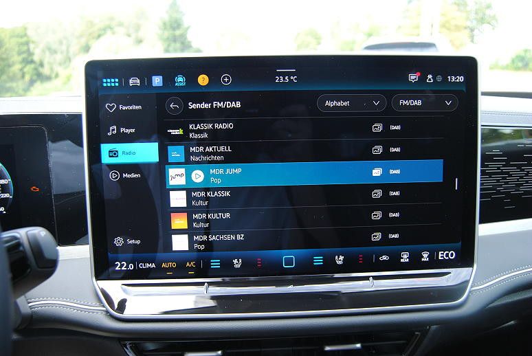 Volkswagen Passat 1.5 eHybrid DSG Elega.AHK.Navi-Max.HUD