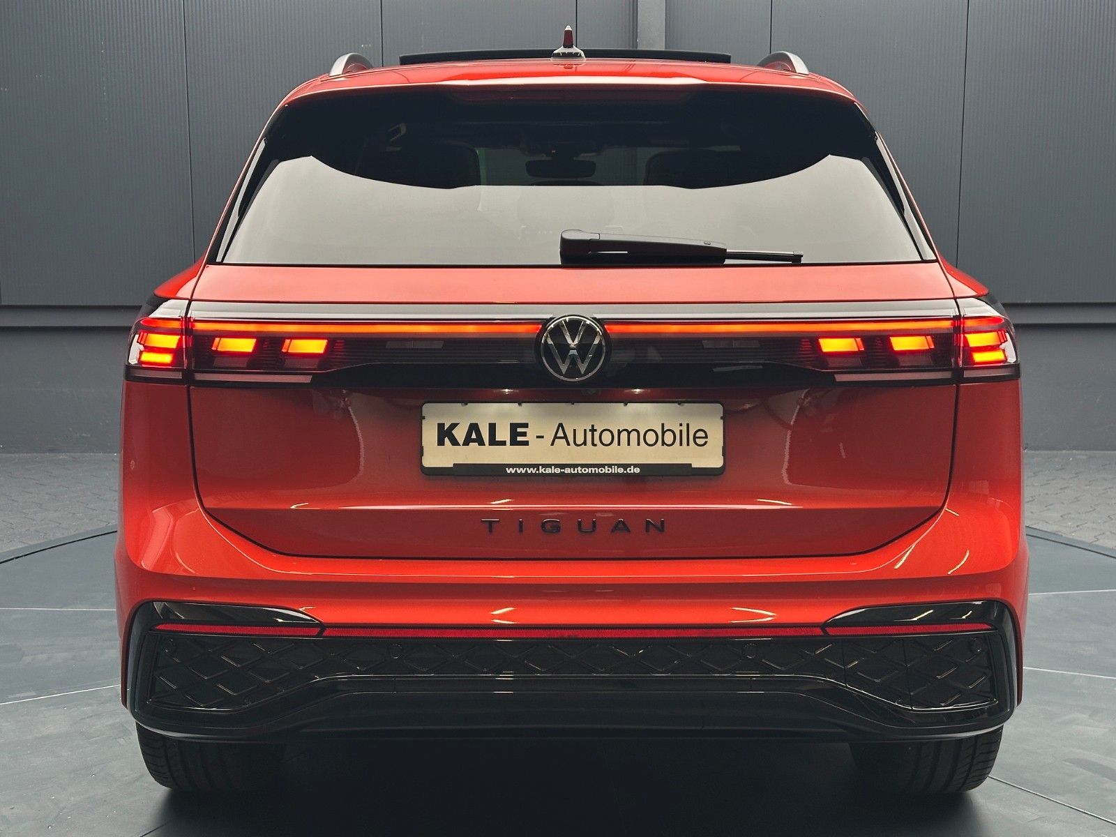Volkswagen Tiguan eHybrid R-Line *20Zoll*PANORAMA*LEDER*AHK