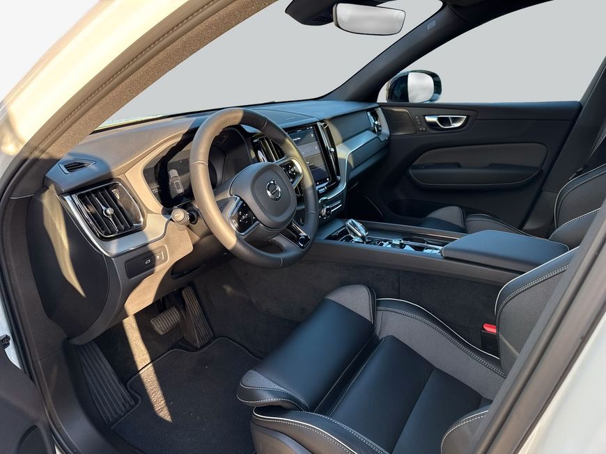 Volvo XC60 T6 AWD Plug-in Hybrid Plus Dark