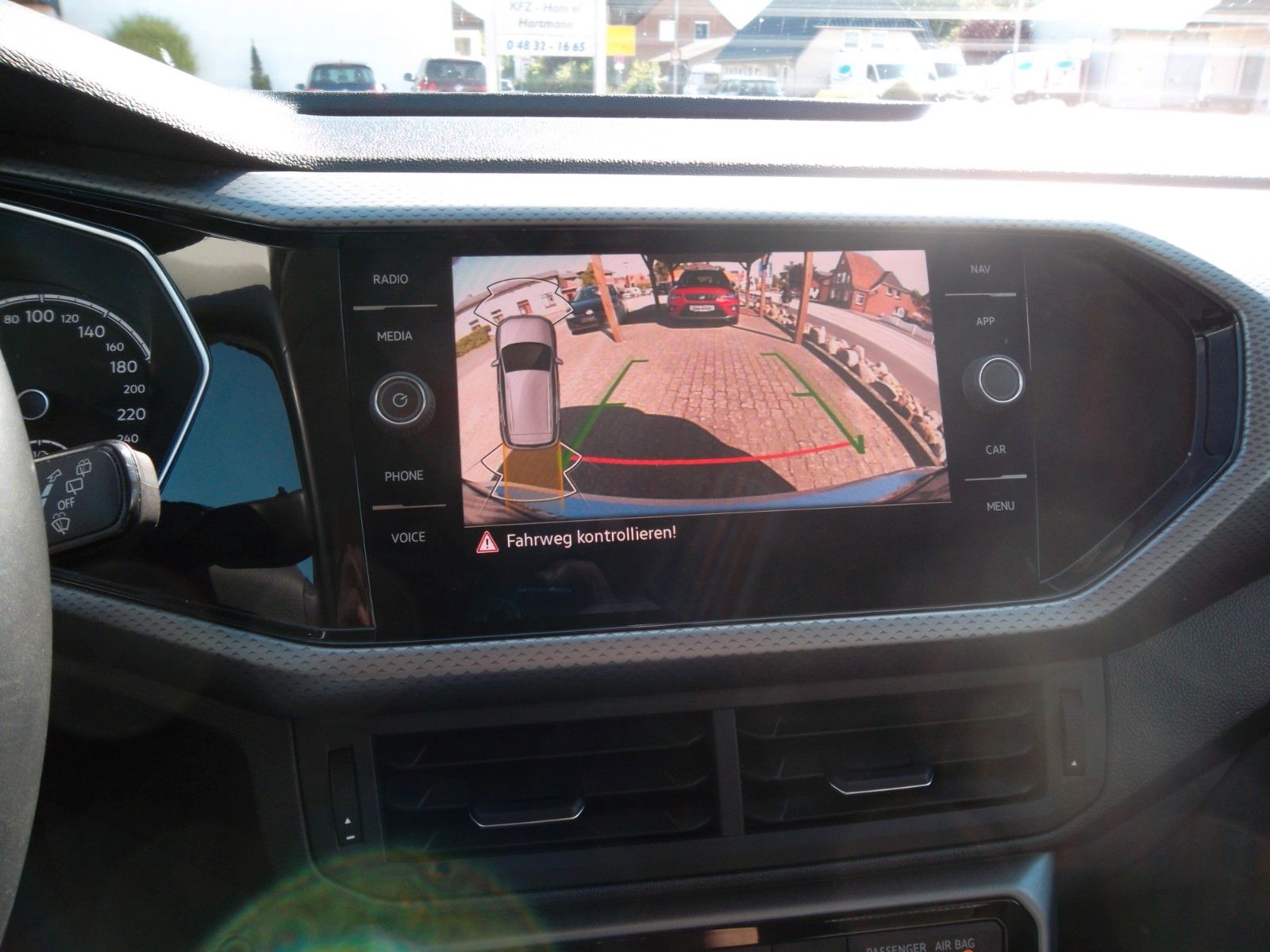 Volkswagen T-Cross 1.0 ACTIVE - Samsaru's Car Outlet