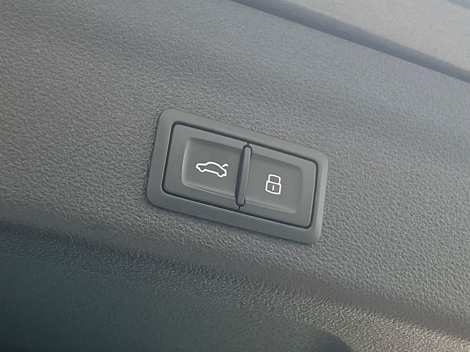 Audi A6 Av.45 TFSI quattro design S line - Samsaru's Car Outlet