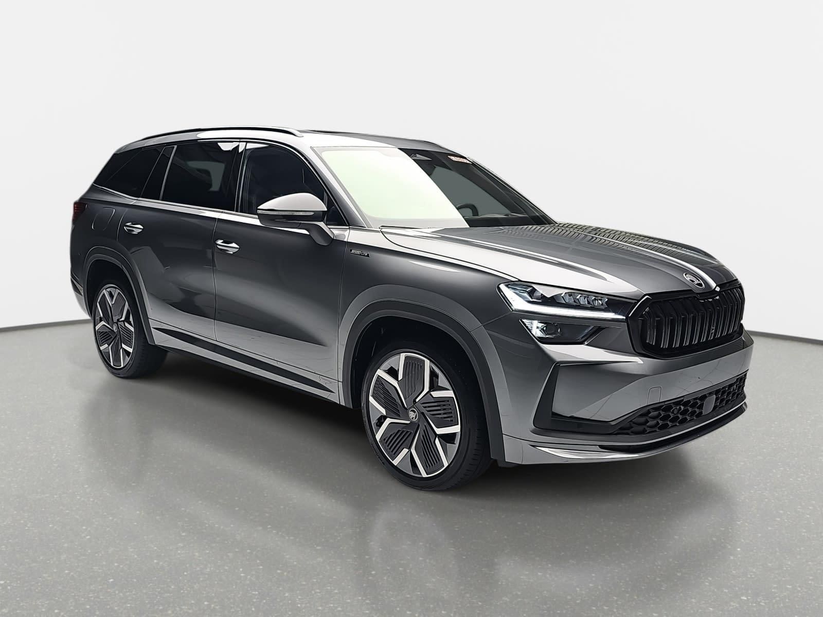 Skoda 1.5 TSI DSG IV PHEV SPORTLINE AHK PANO LM