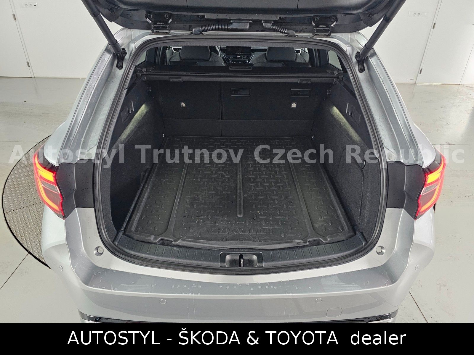 Toyota 2.0HEV 197k TS STYLE