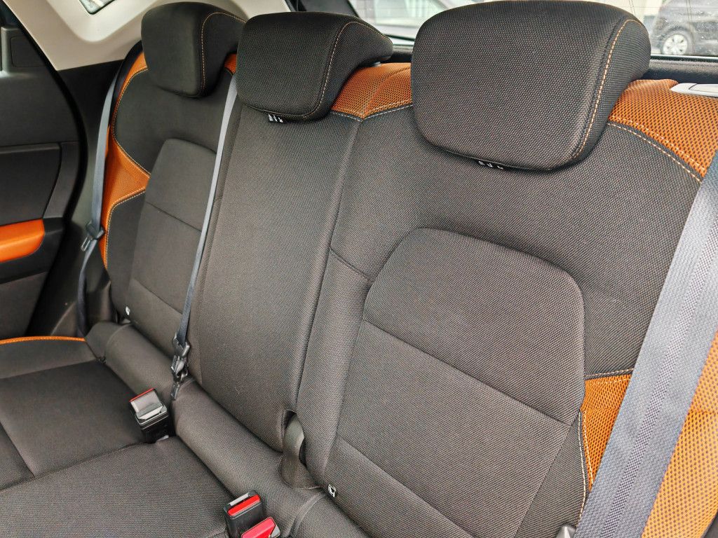 Renault Captur E-Tech 160 Plug-In Hybrid INTENS - Samsaru's Car Outlet