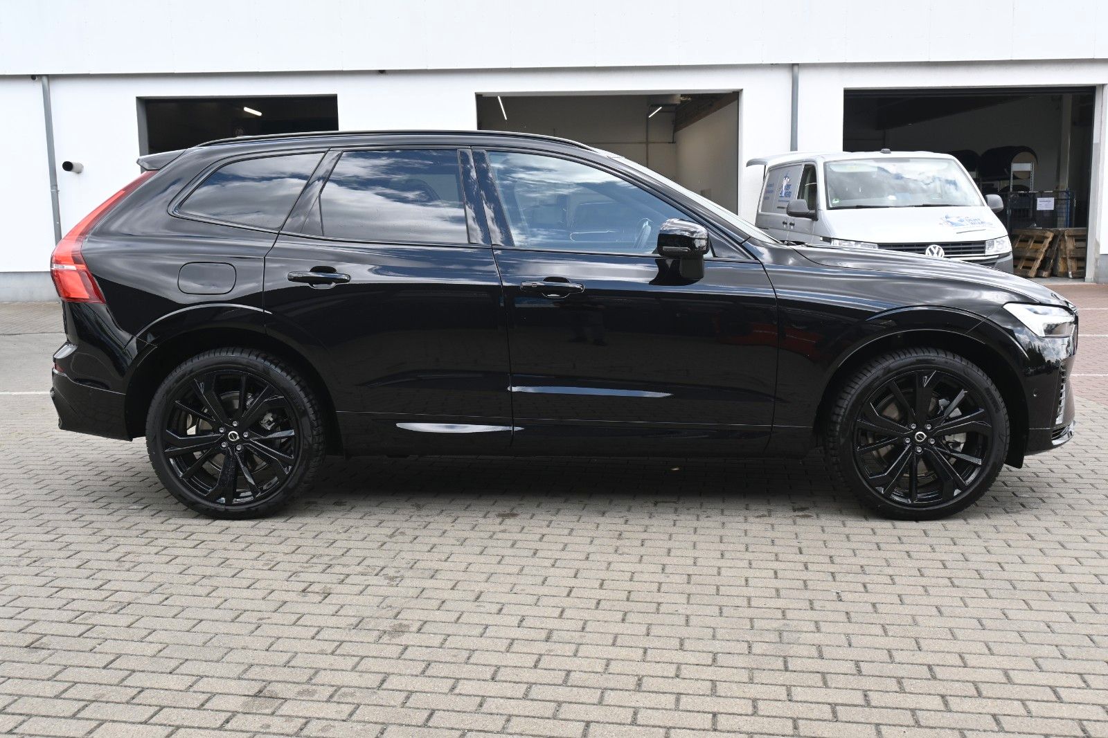 Volvo XC60 T6 RC AWD Plus Black Edition*360°*ACC*AHK