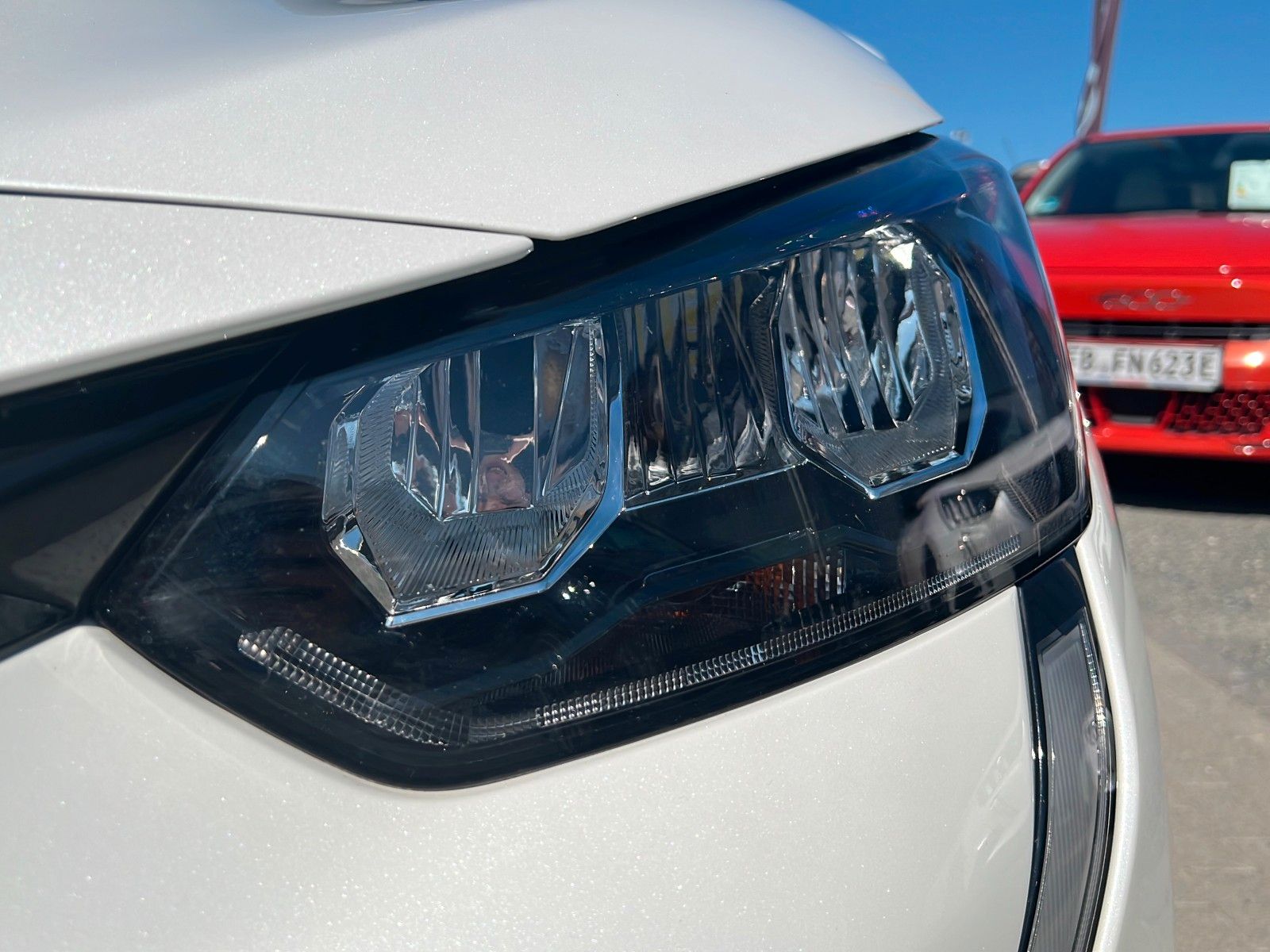 Peugeot 208 e- Allure Pack - Samsaru's Car Outlet