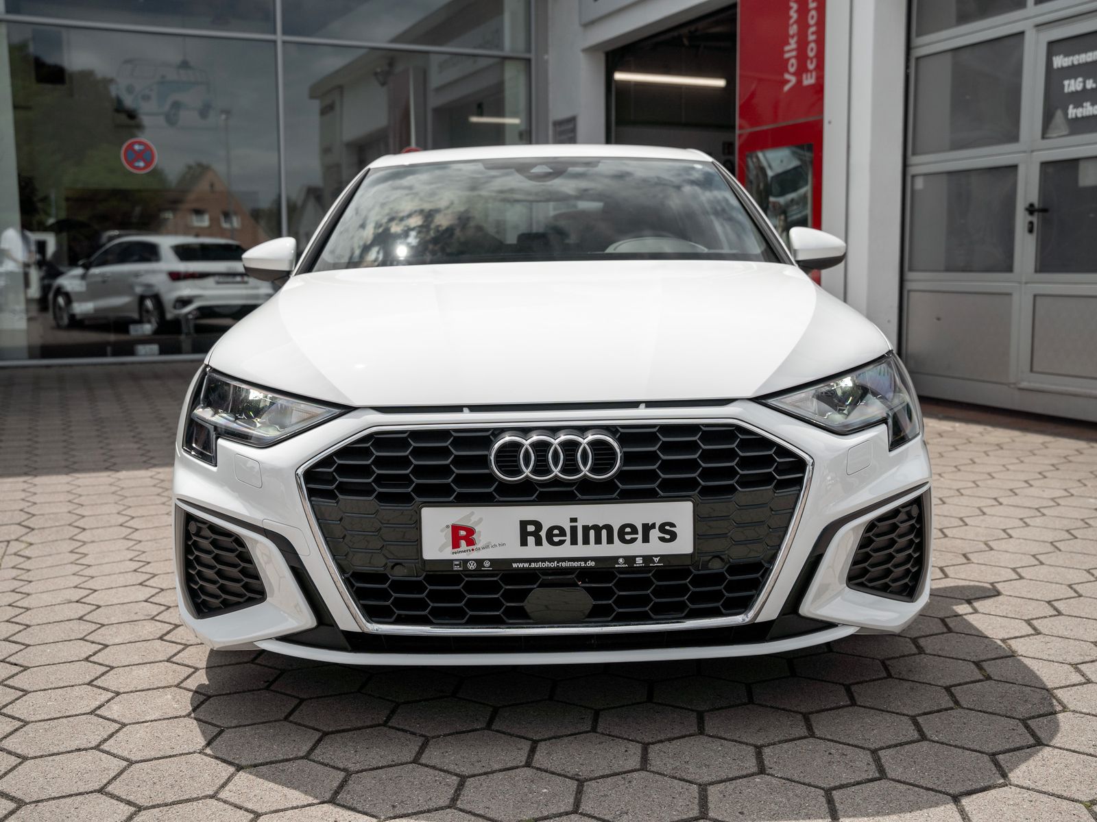 Audi A3 Sportback S line 35 - Samsaru's Car Outlet