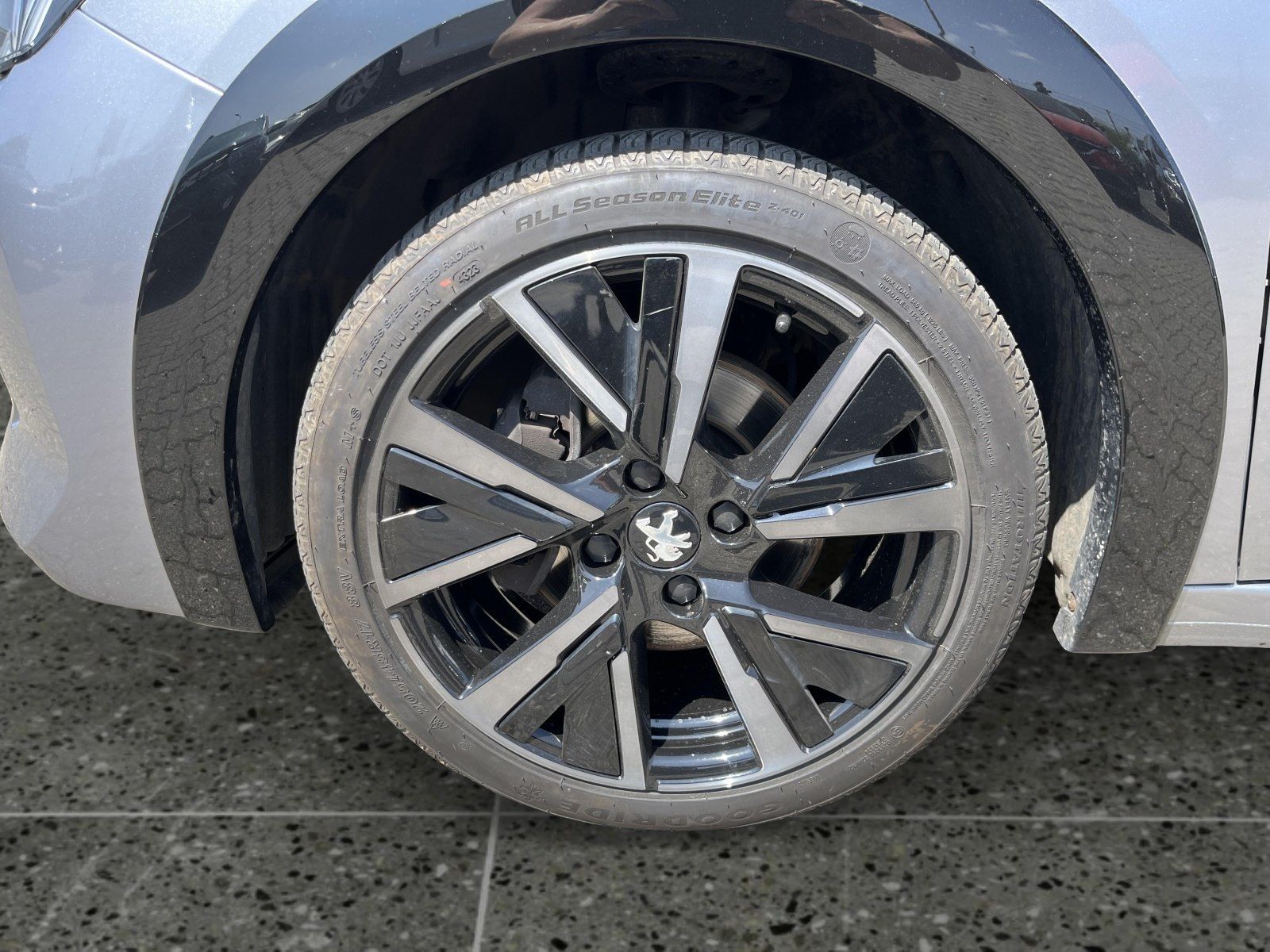 Peugeot 208 GT - Samsaru's Car Outlet