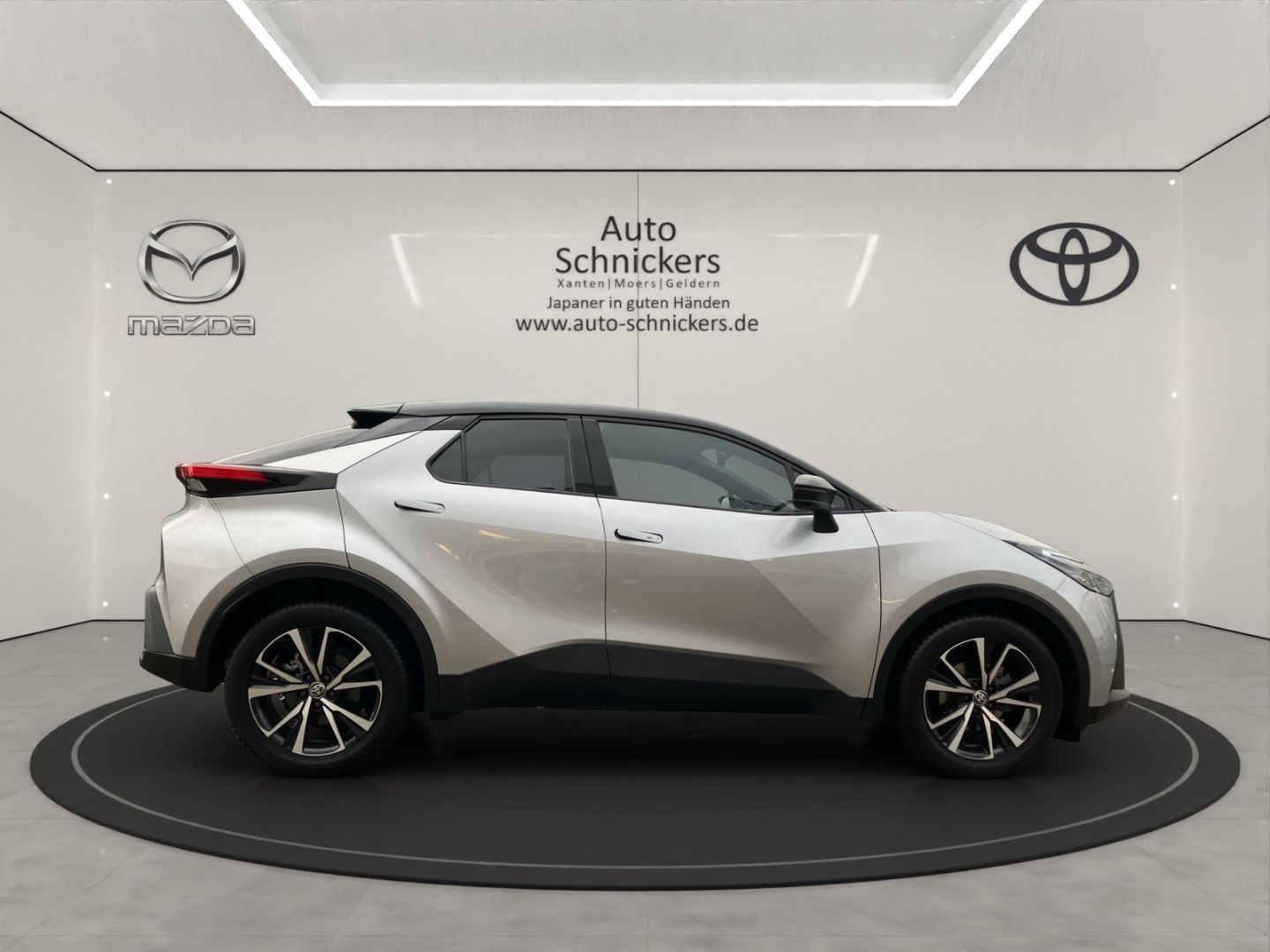 Toyota C-HR TEAM DEUTSCHLAND+CARPLAY+MODEL-2024
