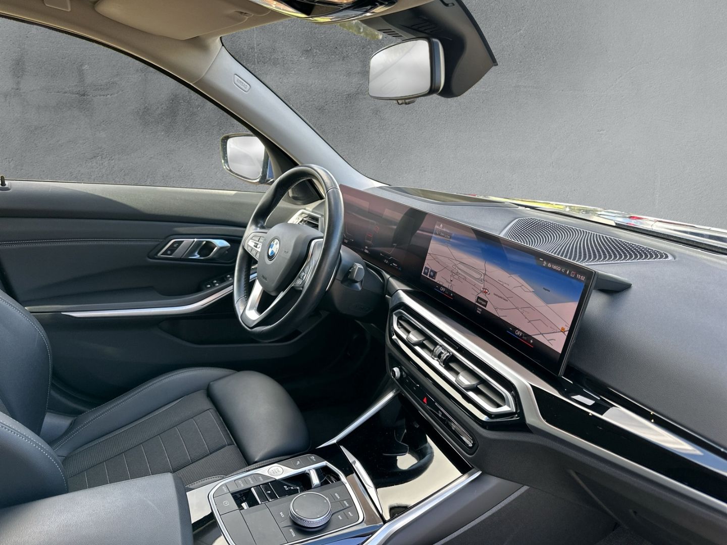 BMW 320 d xDRIVE AUTOMATIK LC PROF NAVI LED PDC HiFi