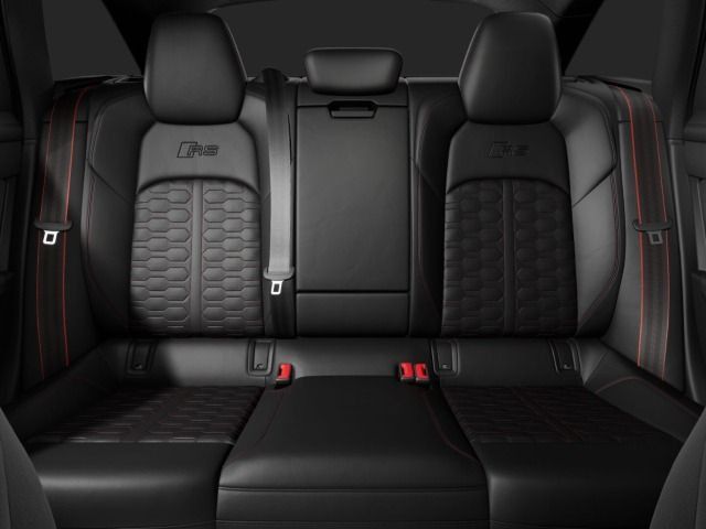 Audi RS 6 Avant RS-SPORTAGA*PANO*STANDHZG*360°*280KMH