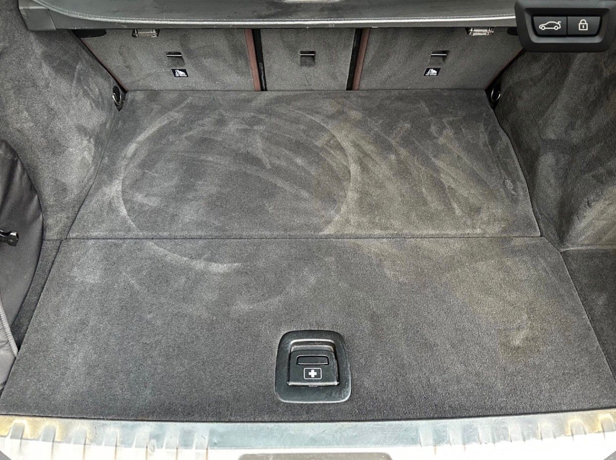 BMW 330e M Sport Shadow - Samsaru's Car Outlet