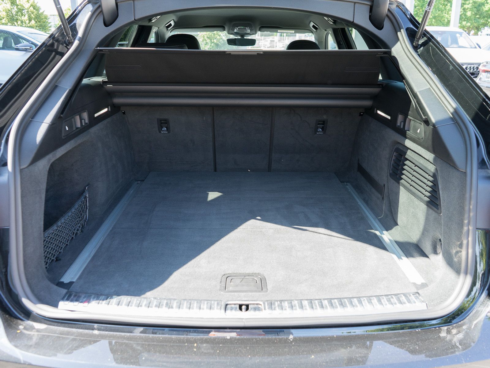 Audi A6 Avant 40TDI advanced Black - Samsaru's Car Outlet