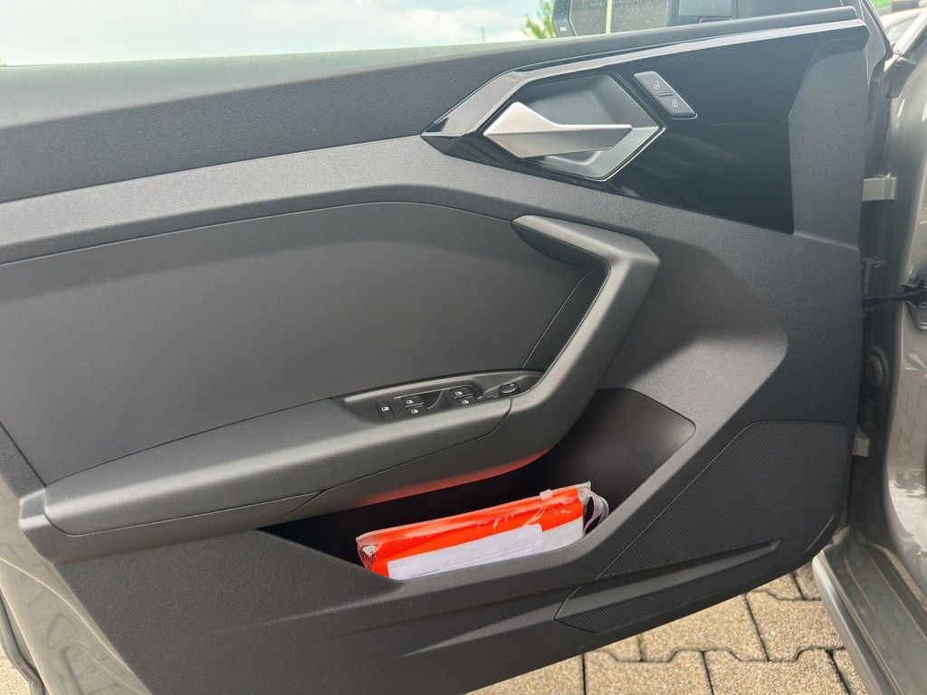 Audi A1 Sportback S line 40 TFSI S tronic - Samsaru's Car Outlet