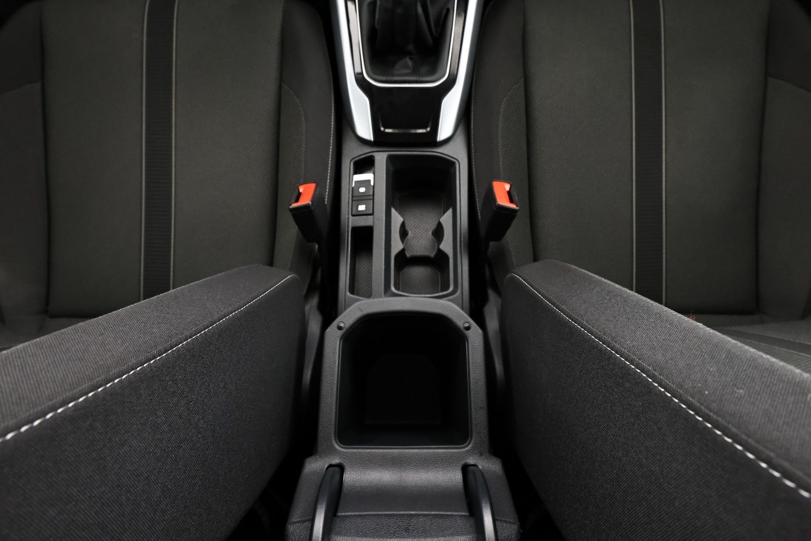 Volkswagen T-Roc 1.0 TSI Life - Samsaru's Car Outlet