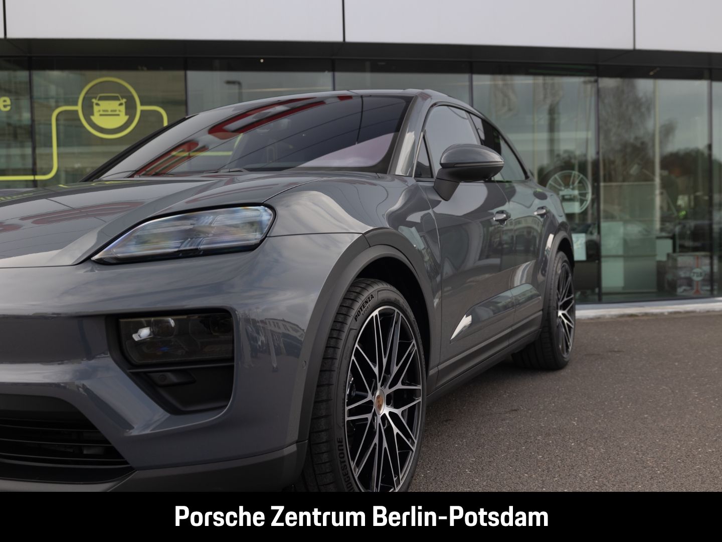 Porsche Macan 4S Burmester Panoramadach Luftfederung