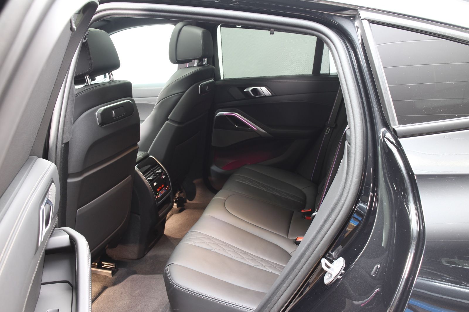 BMW X6 30 d xDrive M Sport - Samsaru's Car Outlet