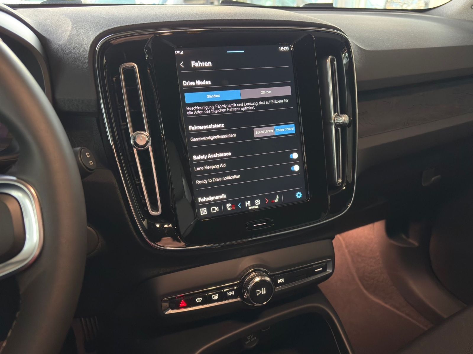 Volvo XC 40 XC40 Core Recharge Pure Electric 2WD