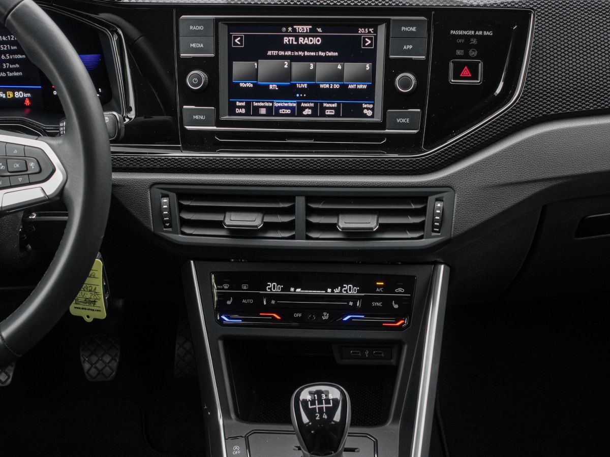 Volkswagen Taigo 1.0 TSI Life - Samsaru's Car Outlet