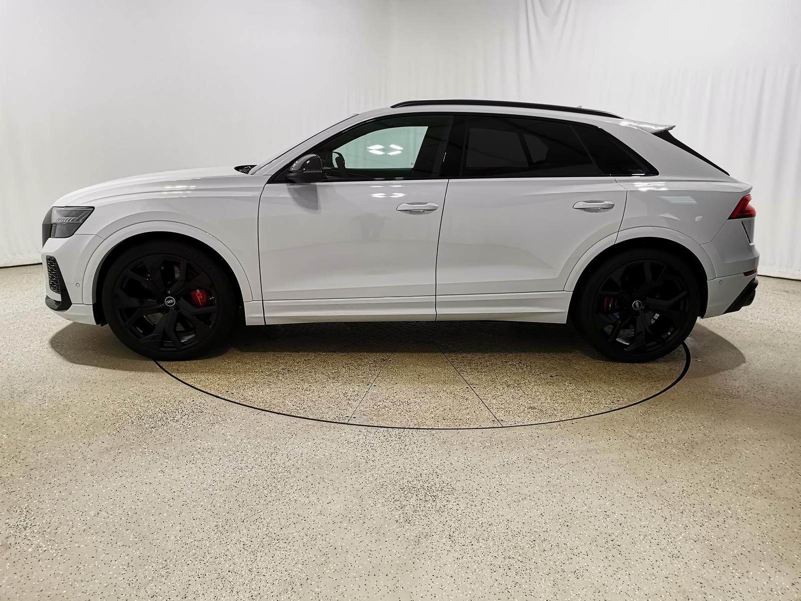 Audi RS Q8 NP:174T€|AHZV|Keramik|Pano|V-Max 305Km/h