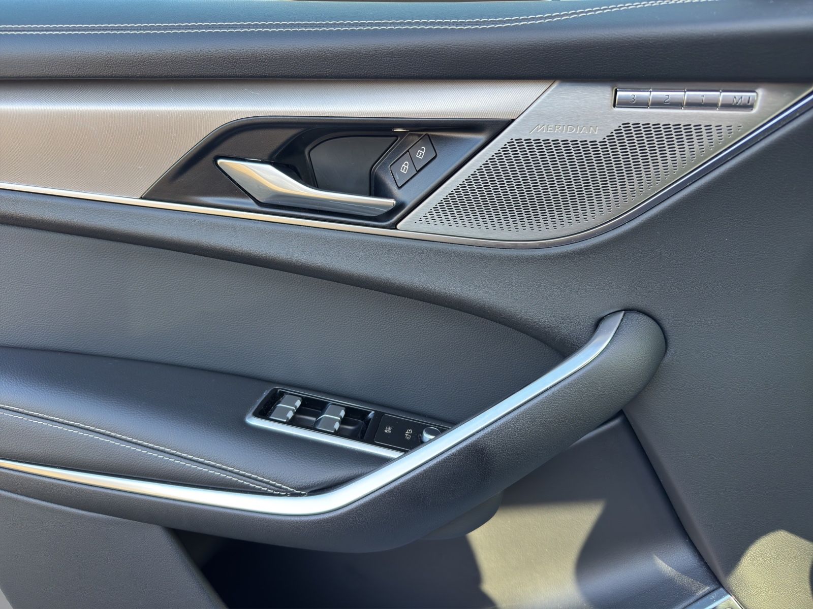 Jaguar F-Pace F-PACE R-Dynamic S AWD*Panorama*HuD*1H