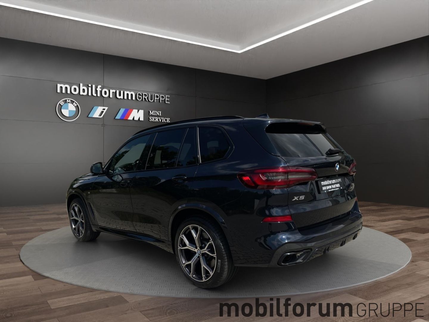 BMW X5 xDrive45e M-Sport Massage Luft AHK Panorama