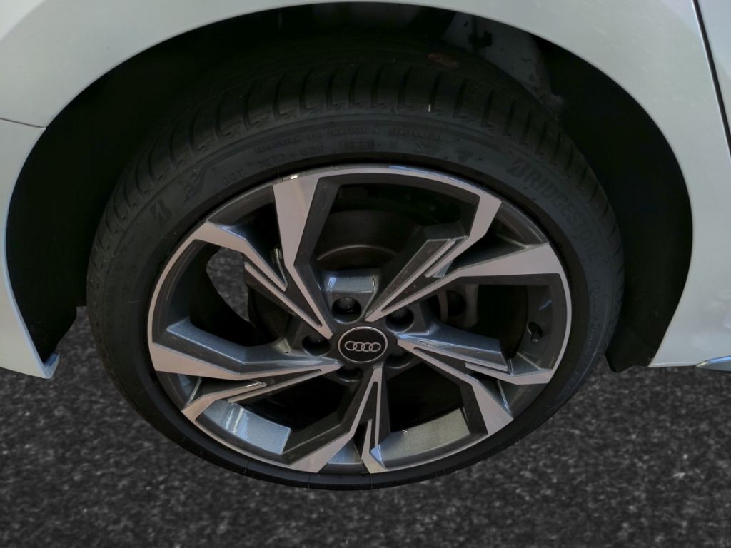 Audi A3 Sportback 40TFSIe S tronic S line LED Navi SH