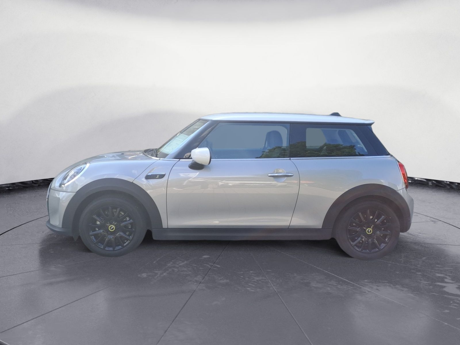 MINI Cooper SE Classic - Samsaru's Car Outlet