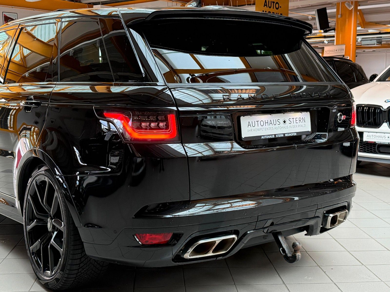 Range Rover Sport SVR - Samsaru's Car Outlet