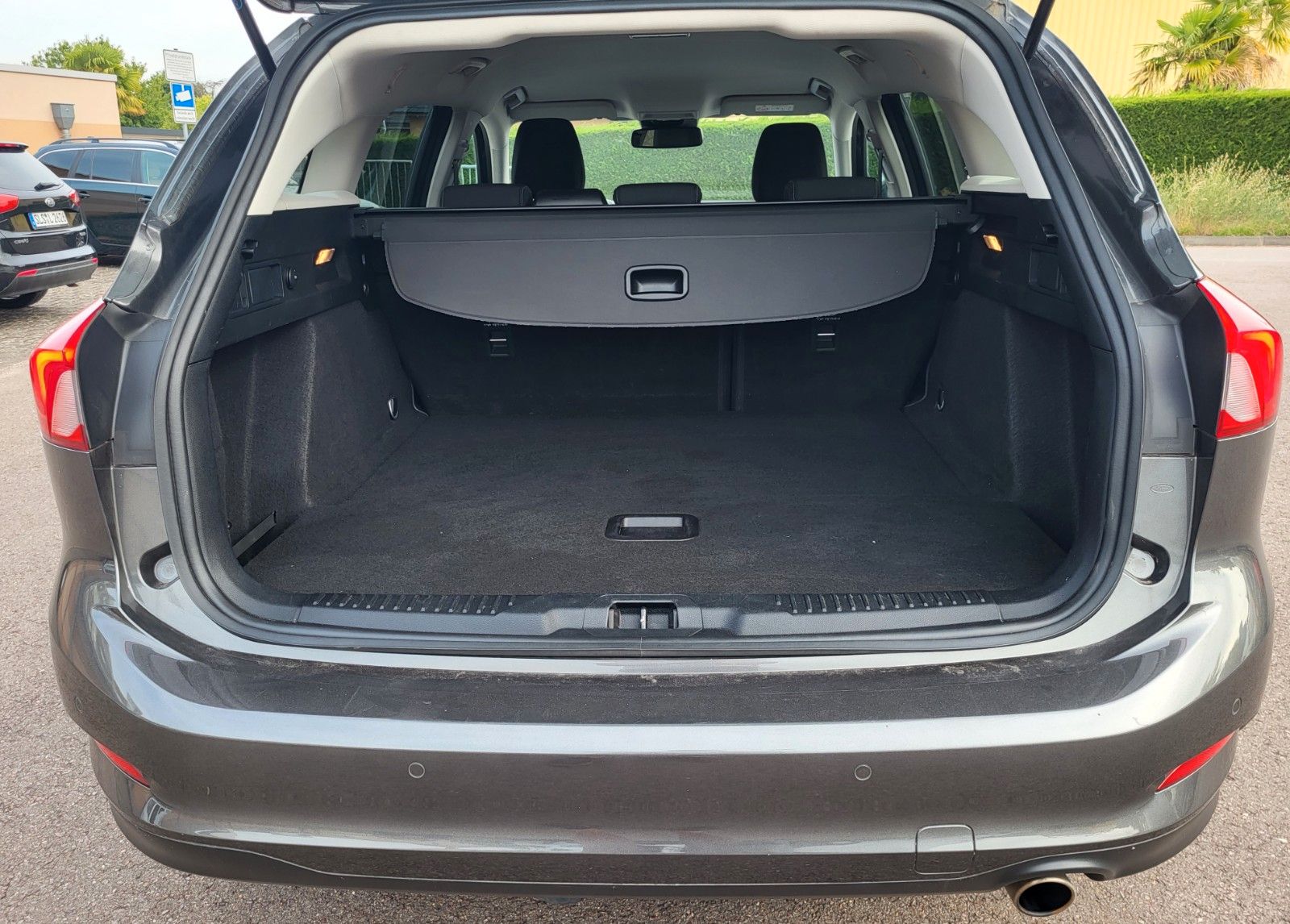 Ford Focus 1.5D - Samsaru's Car Outlet