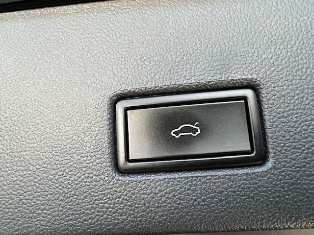Volkswagen T-ROC United - Samsaru's Car Outlet