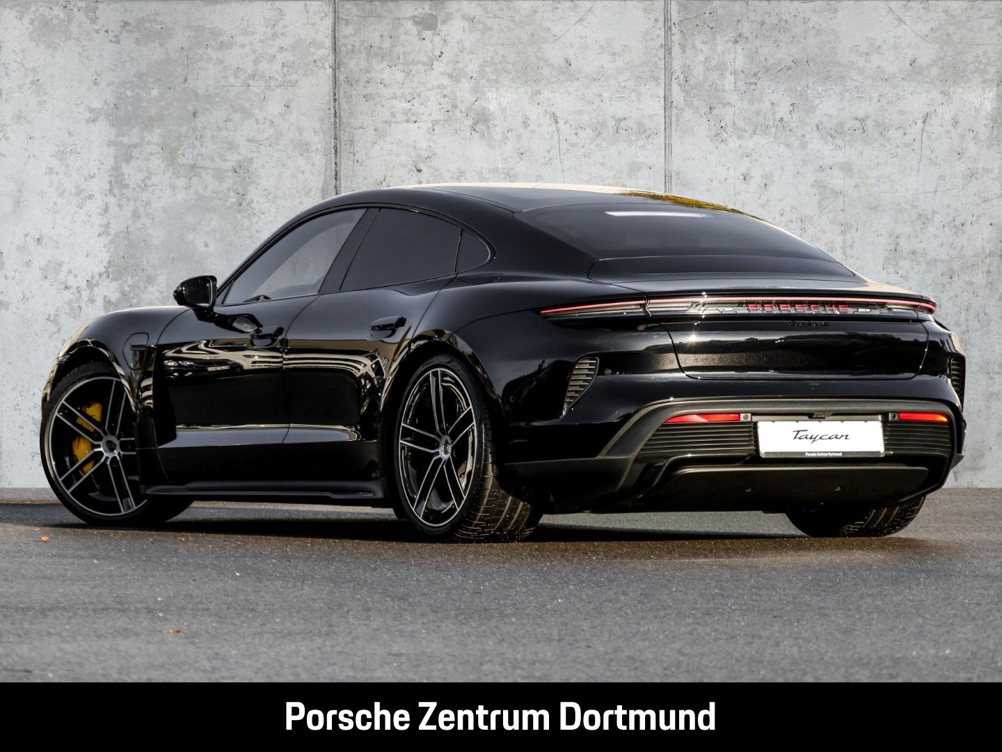 Porsche Taycan Turbo S LED-Matrix Burmester InnoDrive