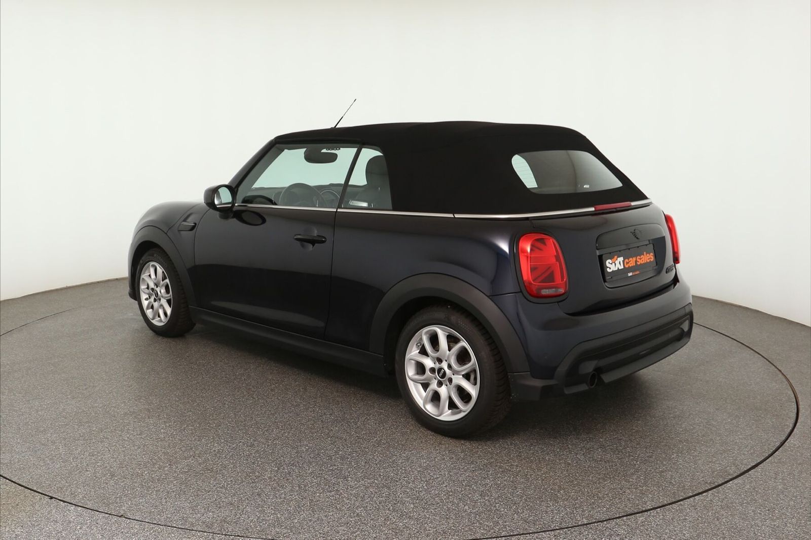 MINI Cooper Cab. Classic - Samsaru's Car Outlet