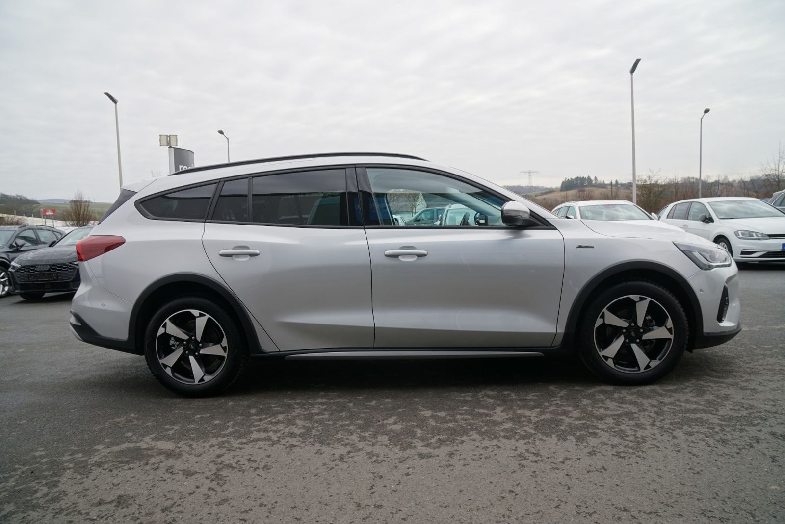 Ford Focus Turnier Aut. Active *Garantie*ACC*LED*