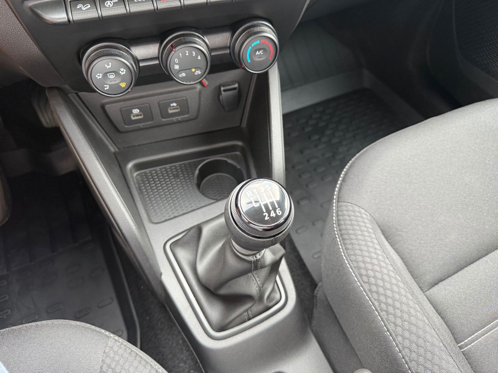 Dacia Duster II Expression 4WD - Samsaru's Car Outlet