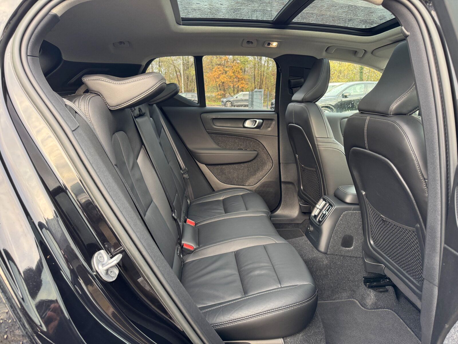 Volvo XC40 T5 Ultimate Dark AHK|PANO|