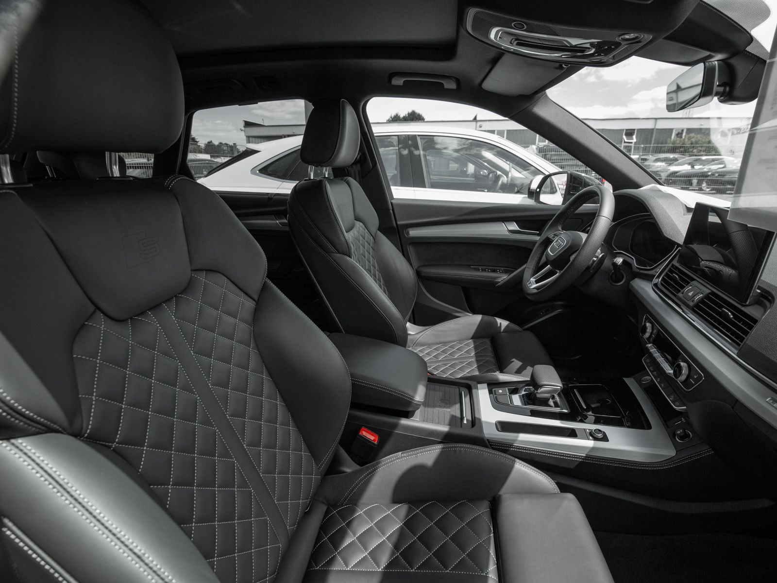Audi Q5 45 TFSI qu.S-line - Samsaru's Car Outlet